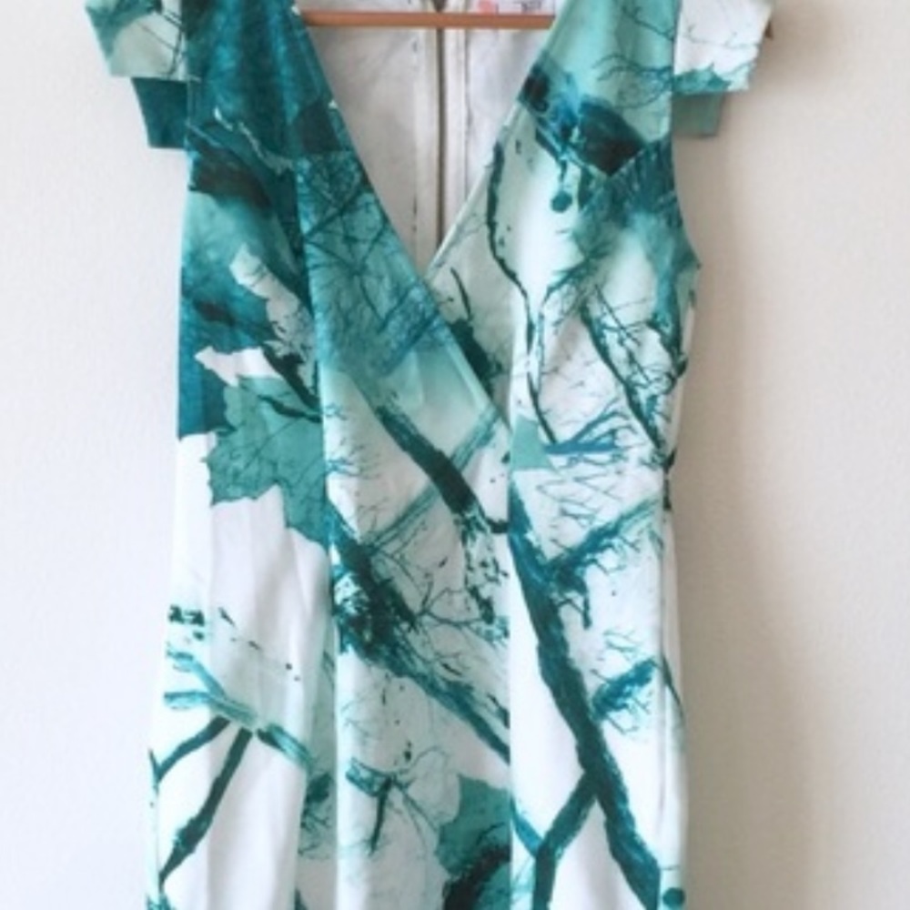 L’artiste Dress size medium